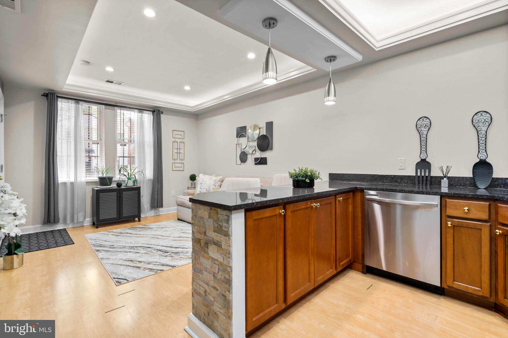 BRENTWOOD - Residential