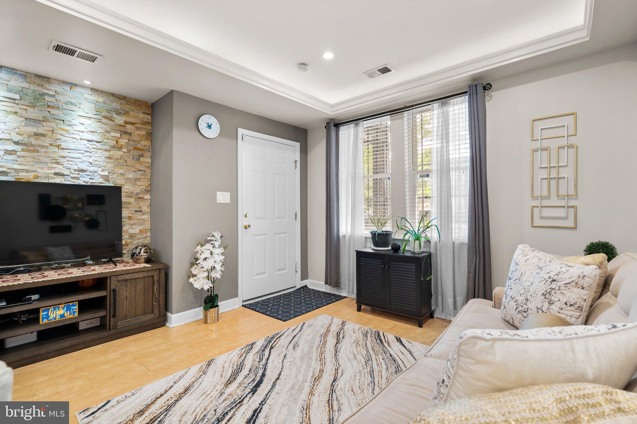1658 WEST VIRGINIA NE 101