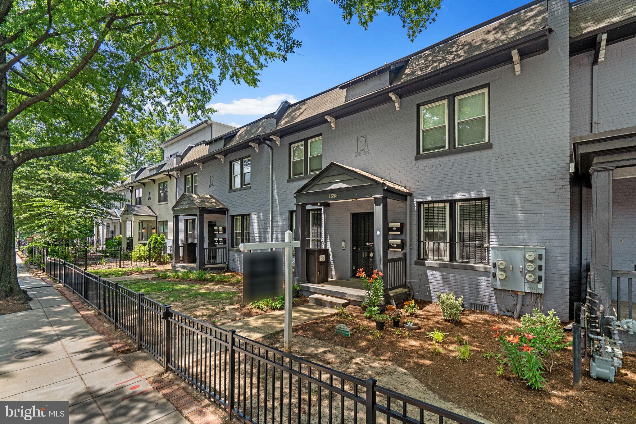 BRENTWOOD - Residential