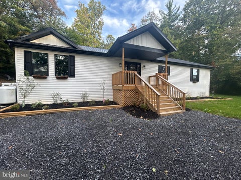 Homes For Sale - 812 Lincoln Way<br/> MC CONNELLSBURG, PA 17233