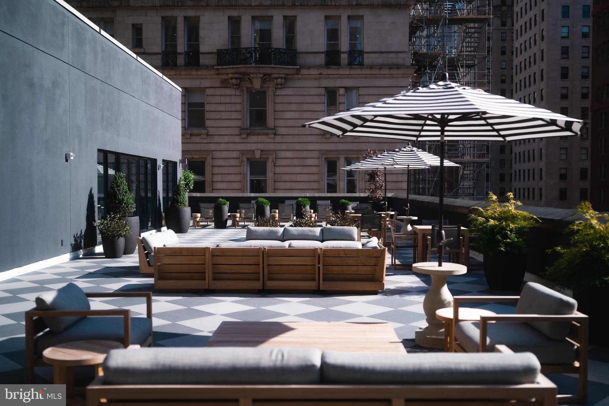 CENTER CITY - Residential Lease