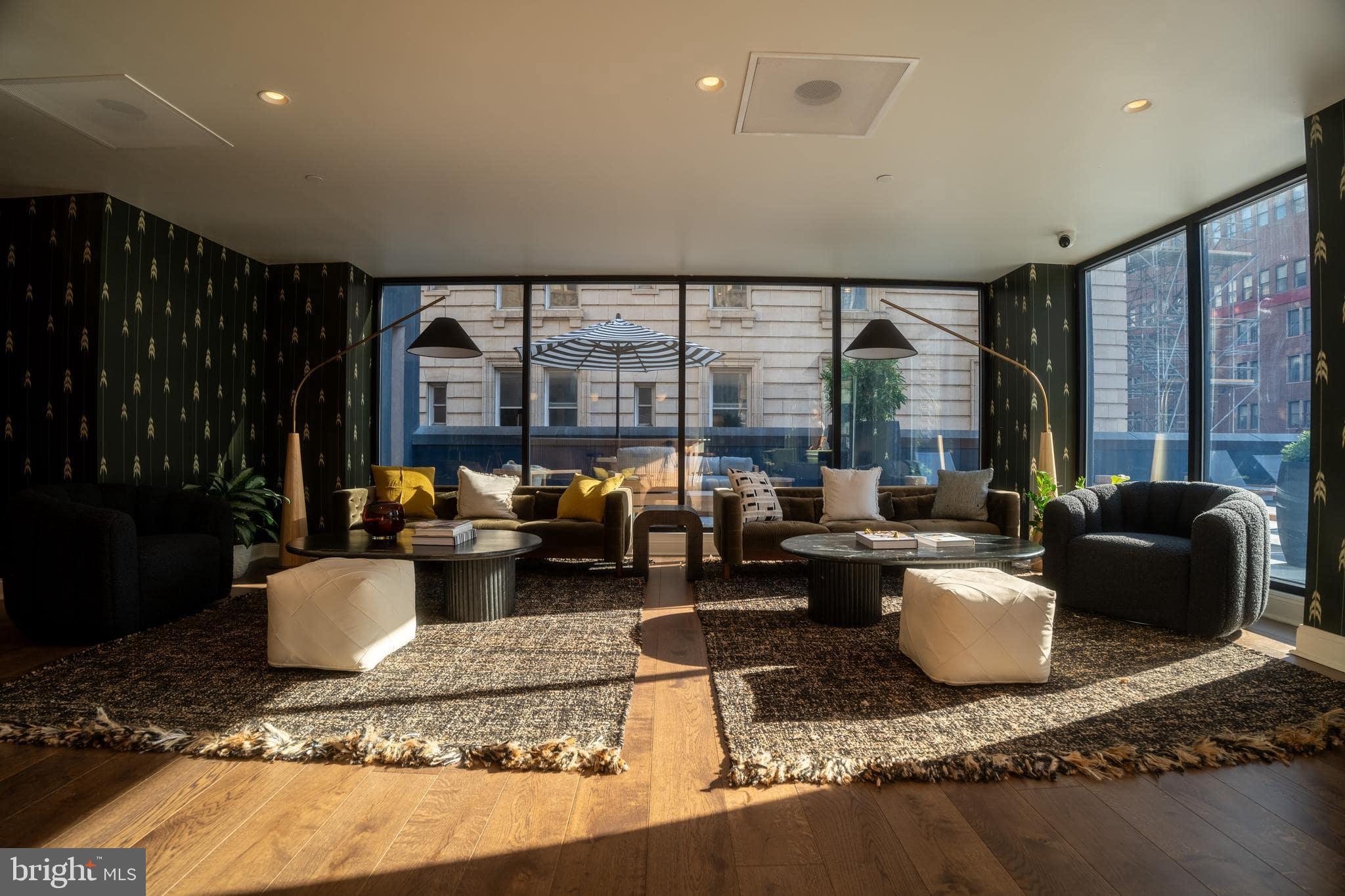 CENTER CITY - Residential Lease