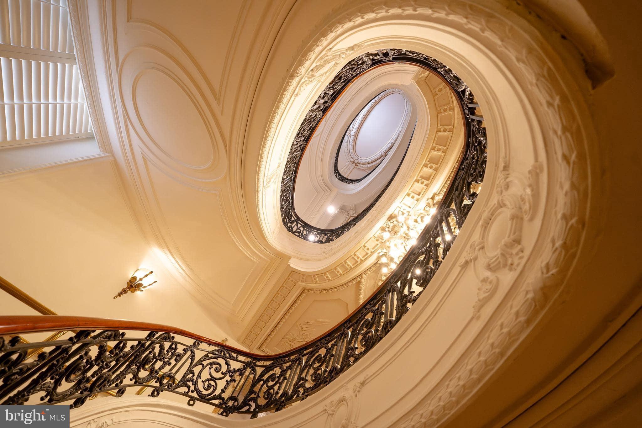 CENTER CITY - Residential Lease