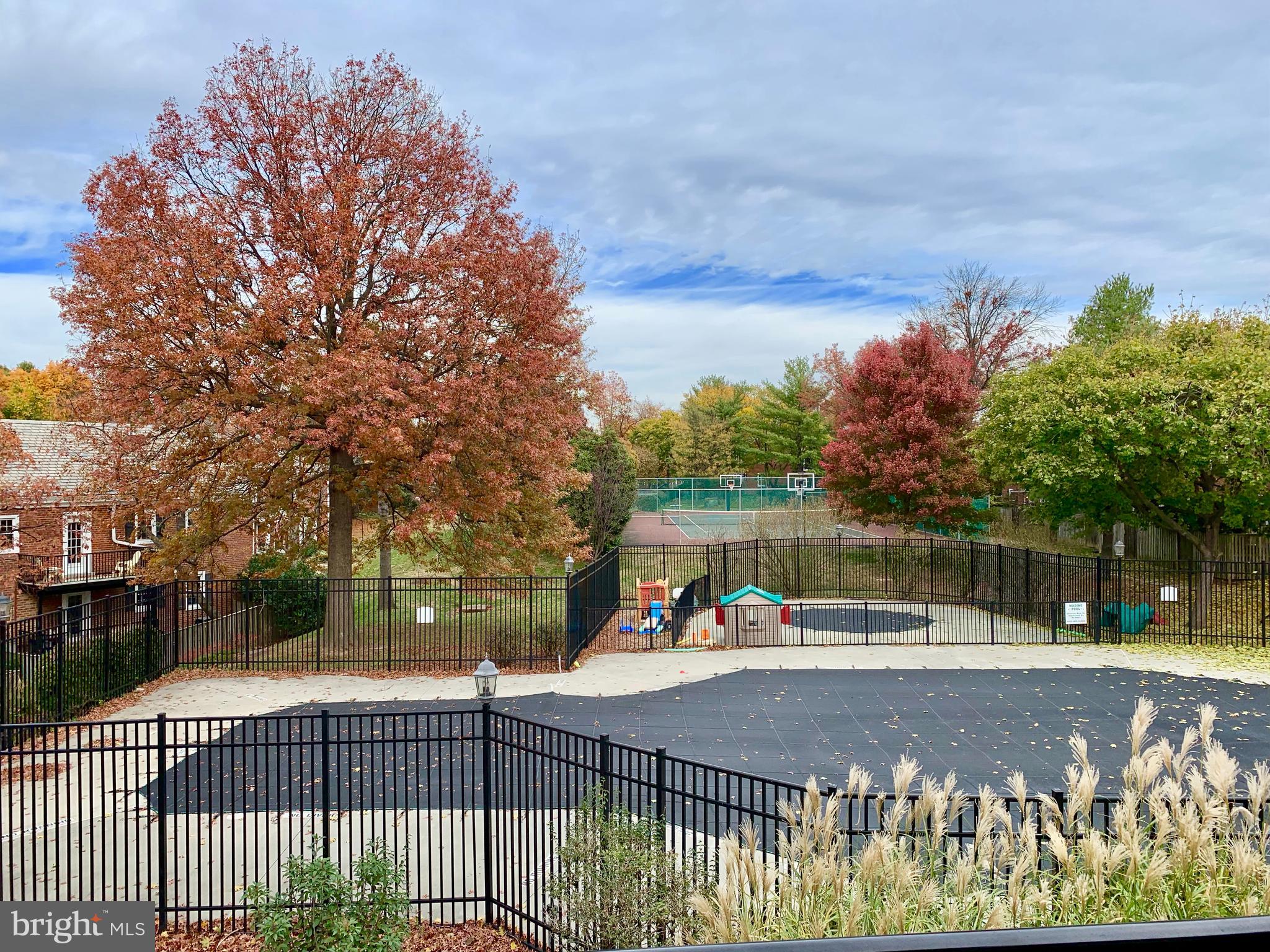 FAIRLINGTON VILLAGES - Residential