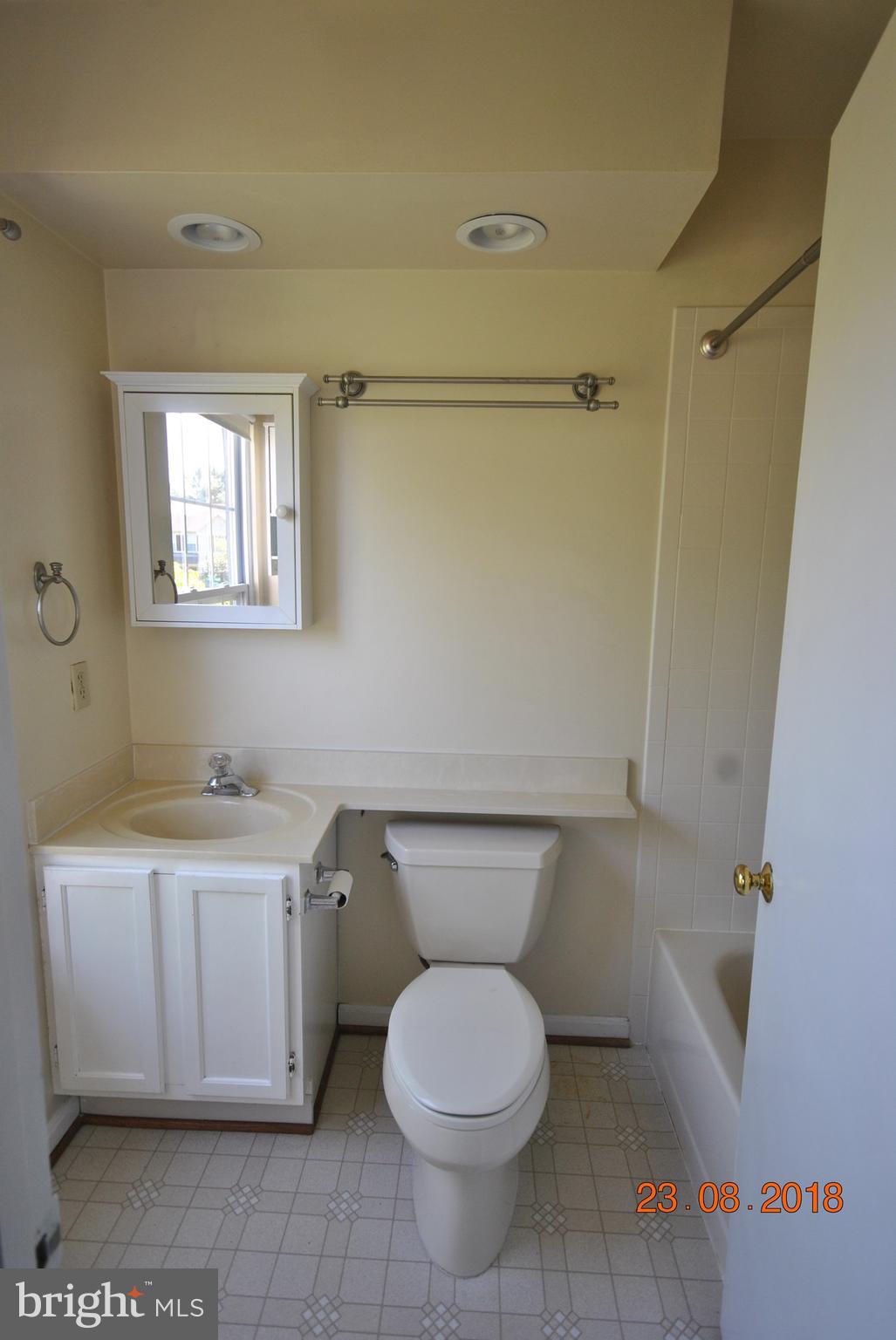 FAIRVIEW COMMONS - Residential