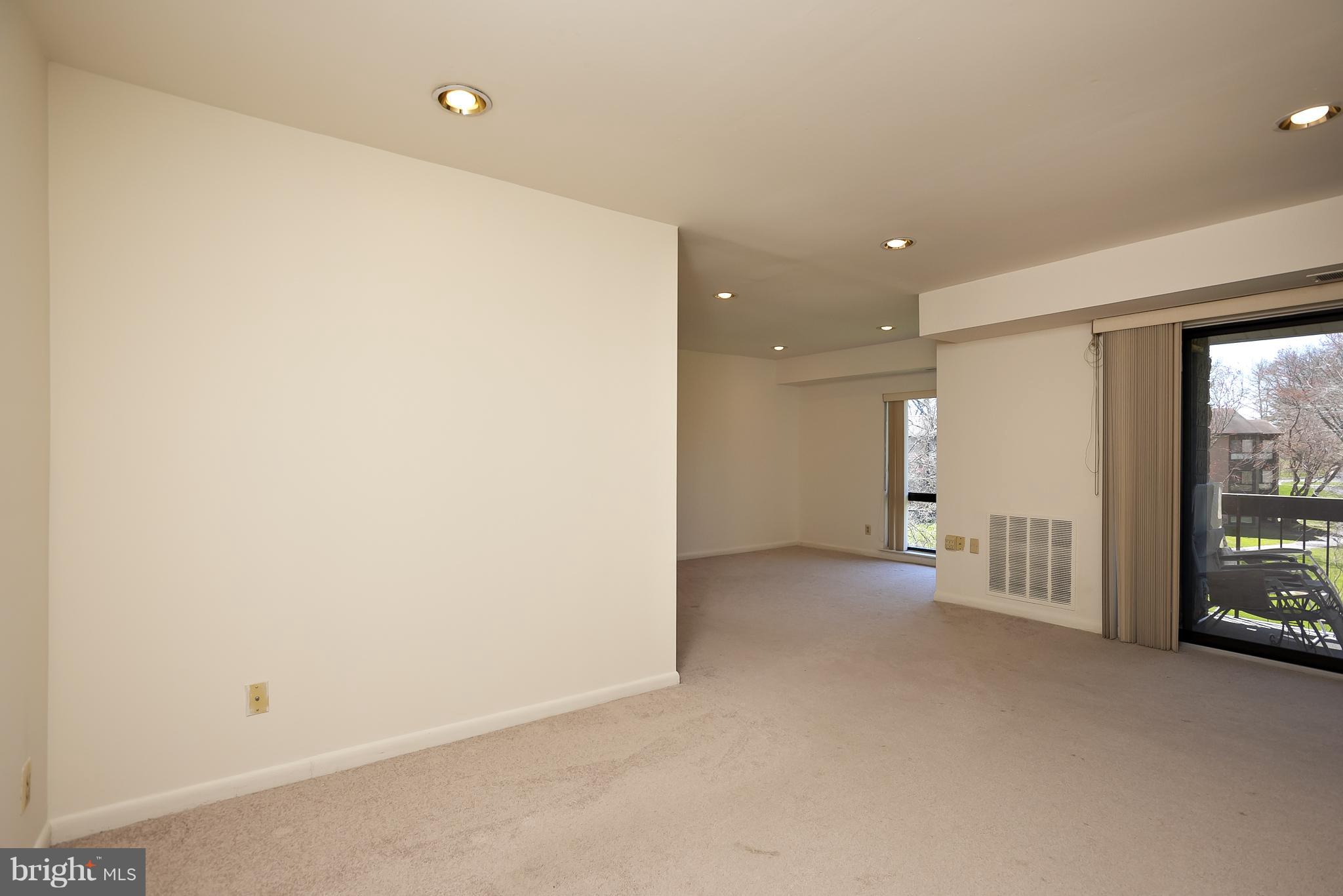 VILLAGE OF LONG REACH - Residential