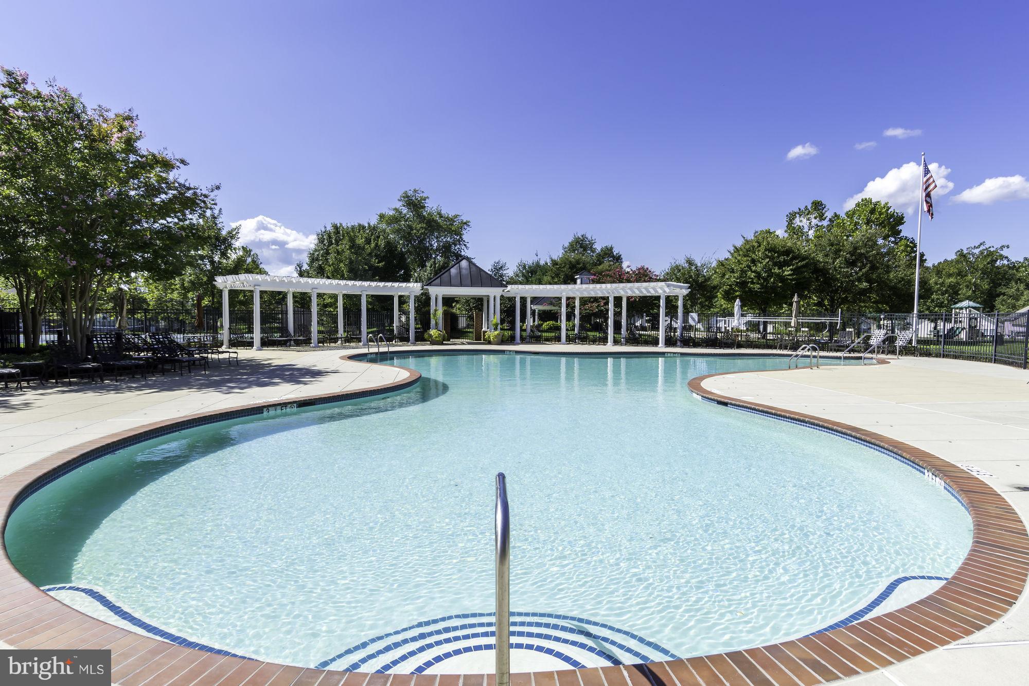 SYMPHONY VILLAGE AT CENTREVILLE - Residential