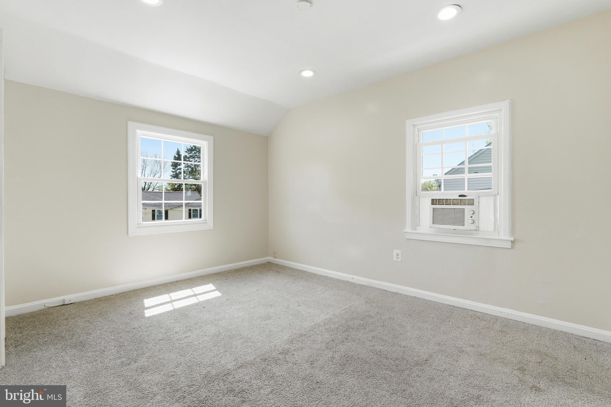 KENTLAND - Residential