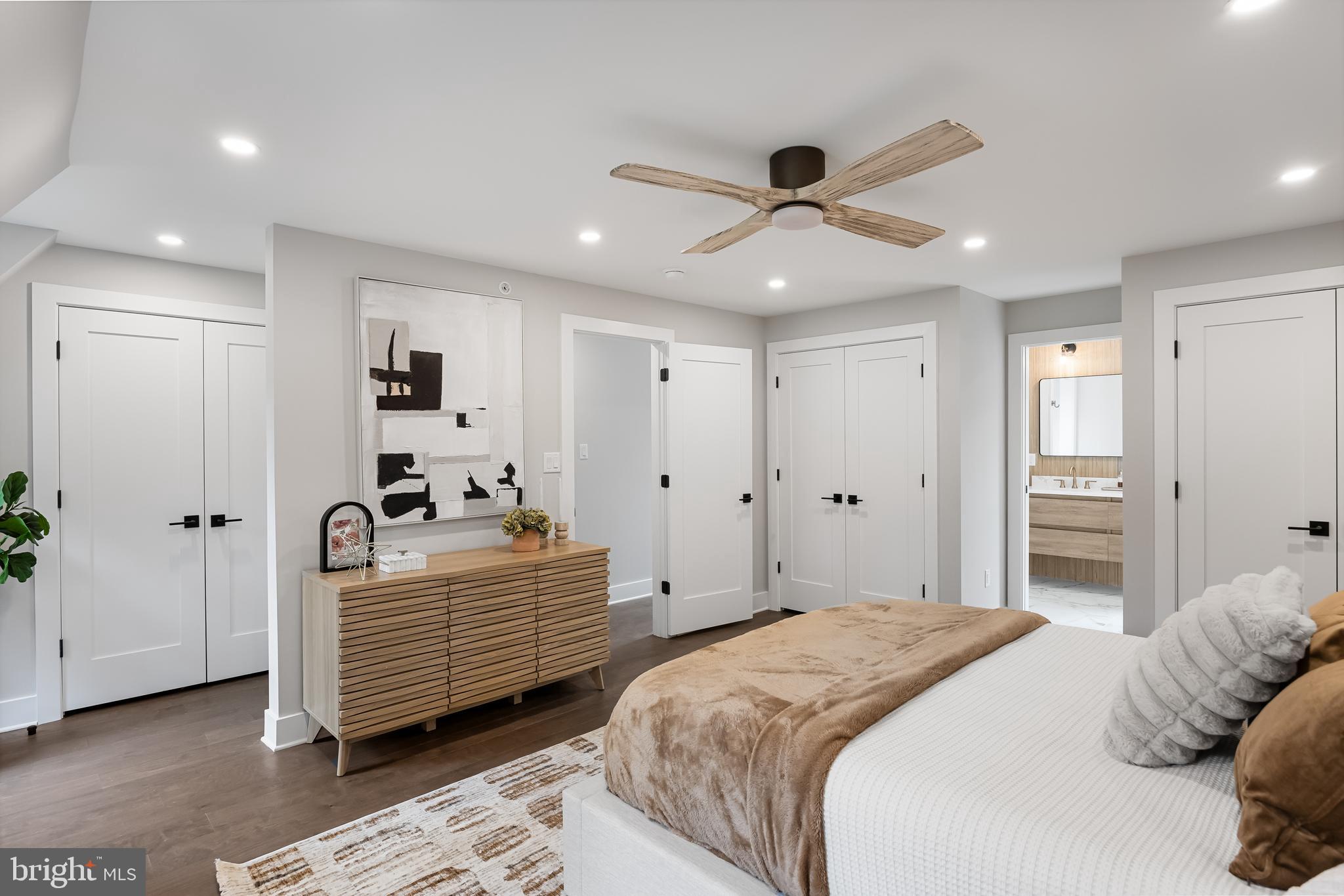 SOCIETY HILL - Residential