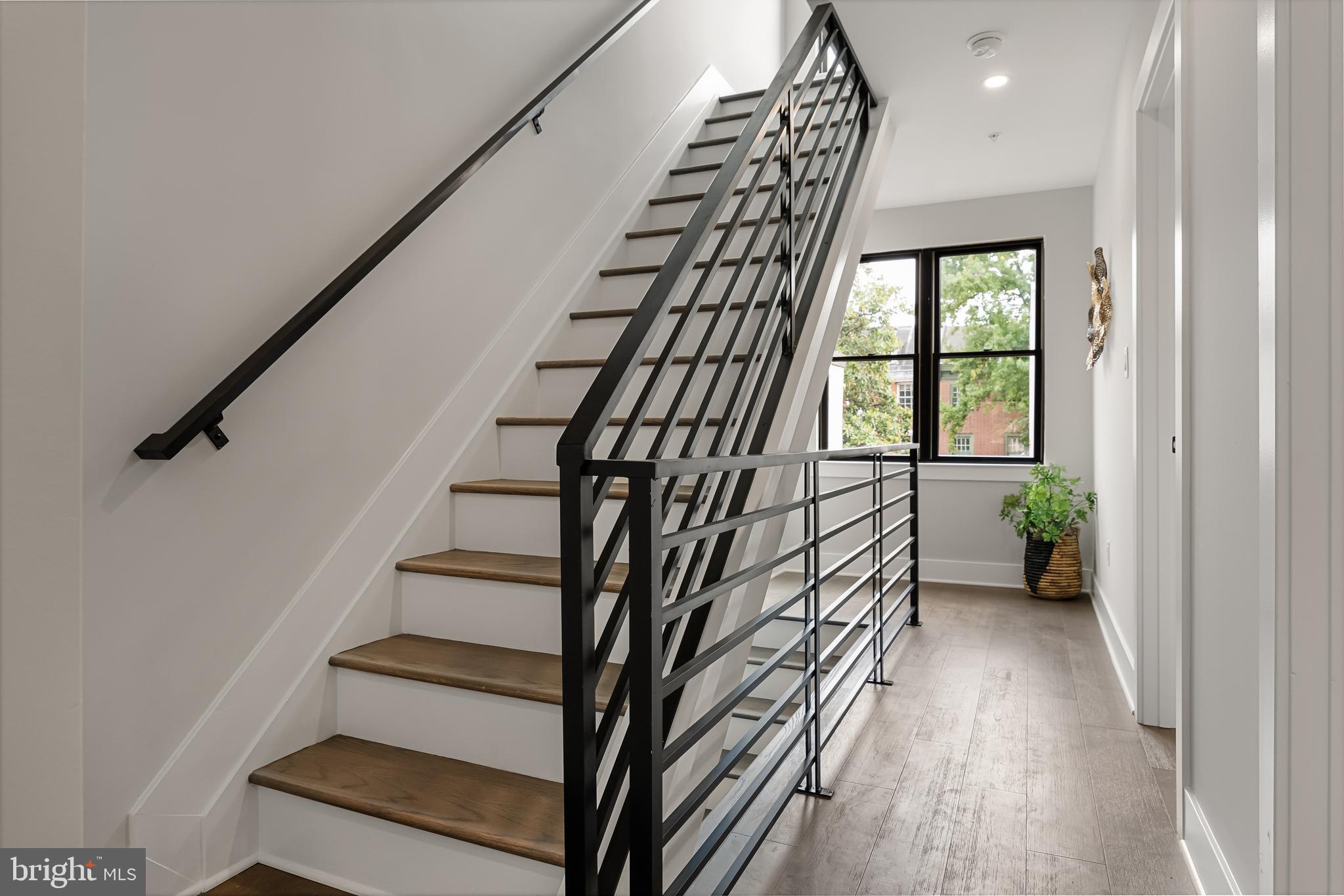 SOCIETY HILL - Residential