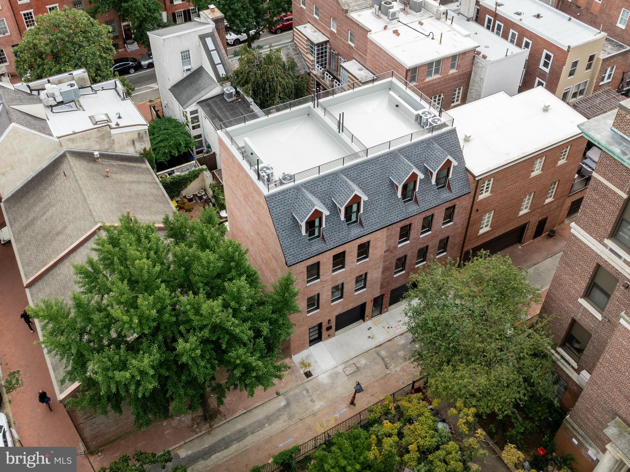 SOCIETY HILL - Residential