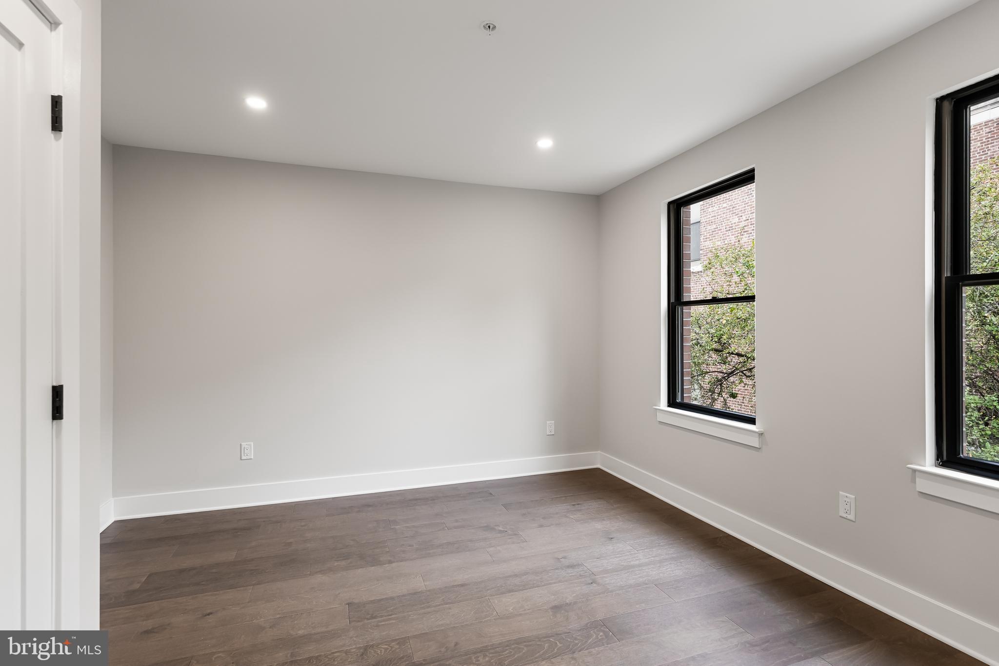 SOCIETY HILL - Residential