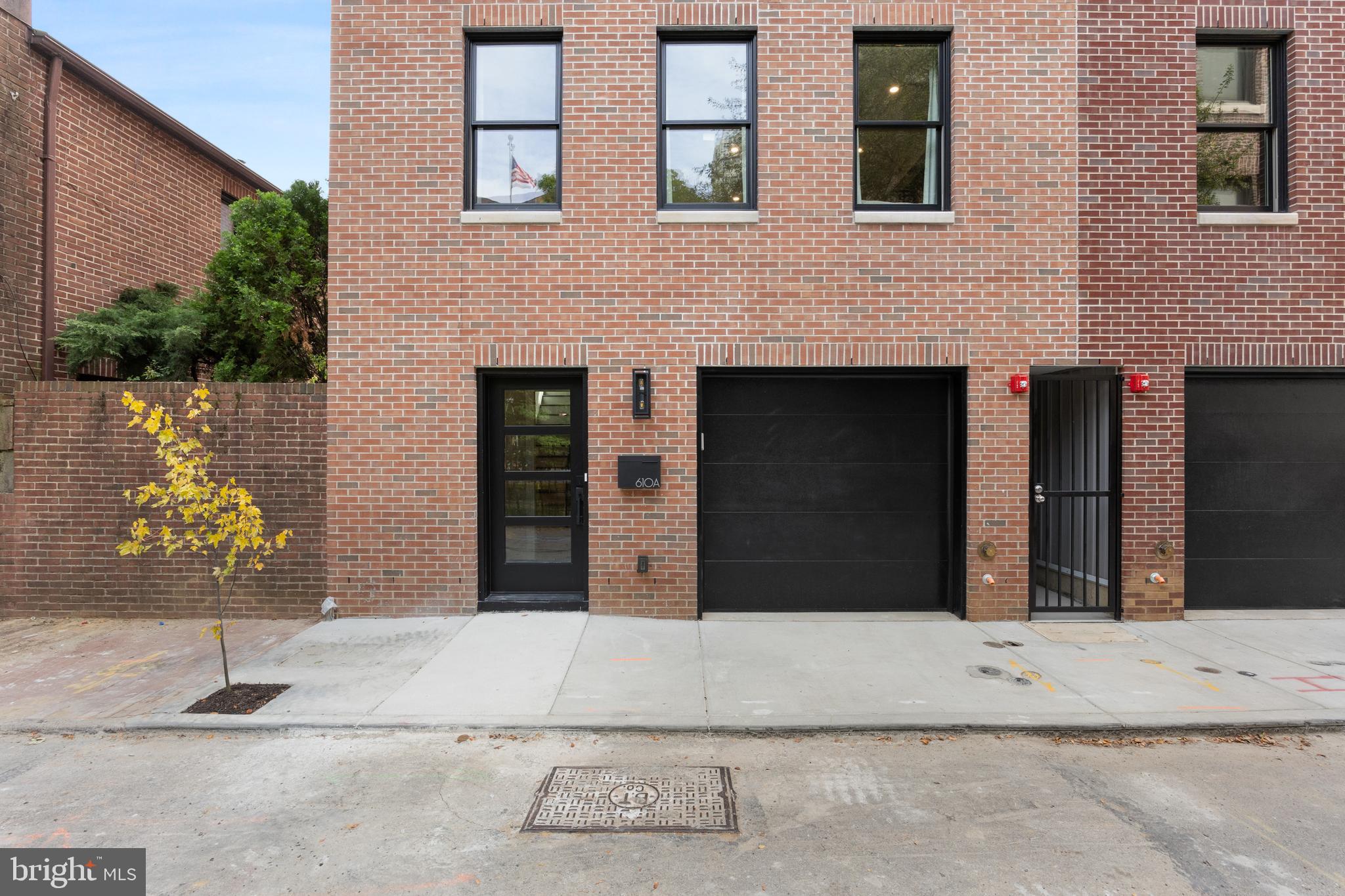 SOCIETY HILL - Residential