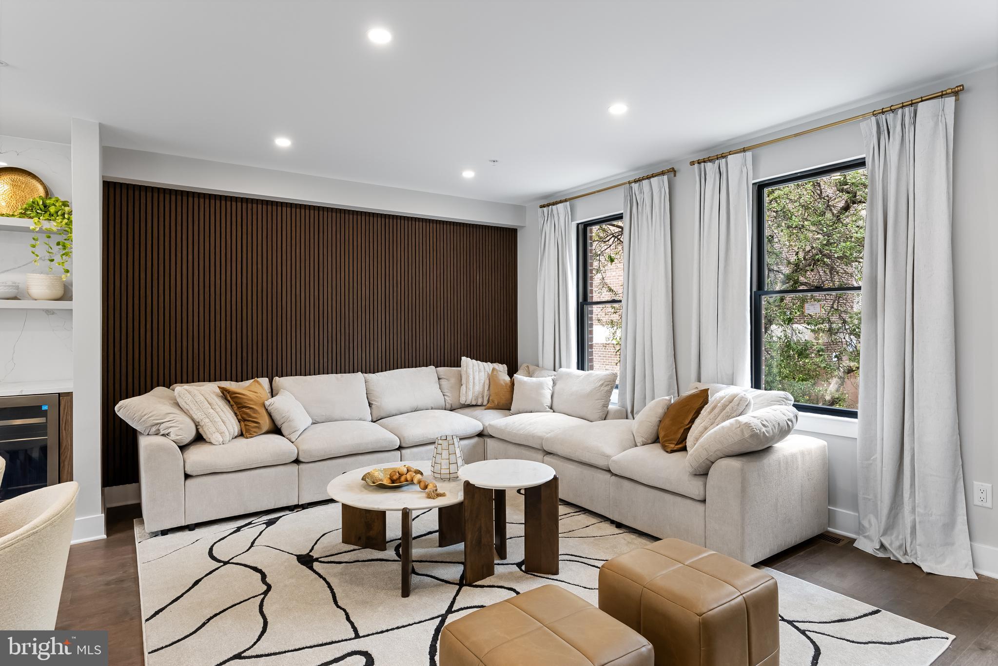 SOCIETY HILL - Residential