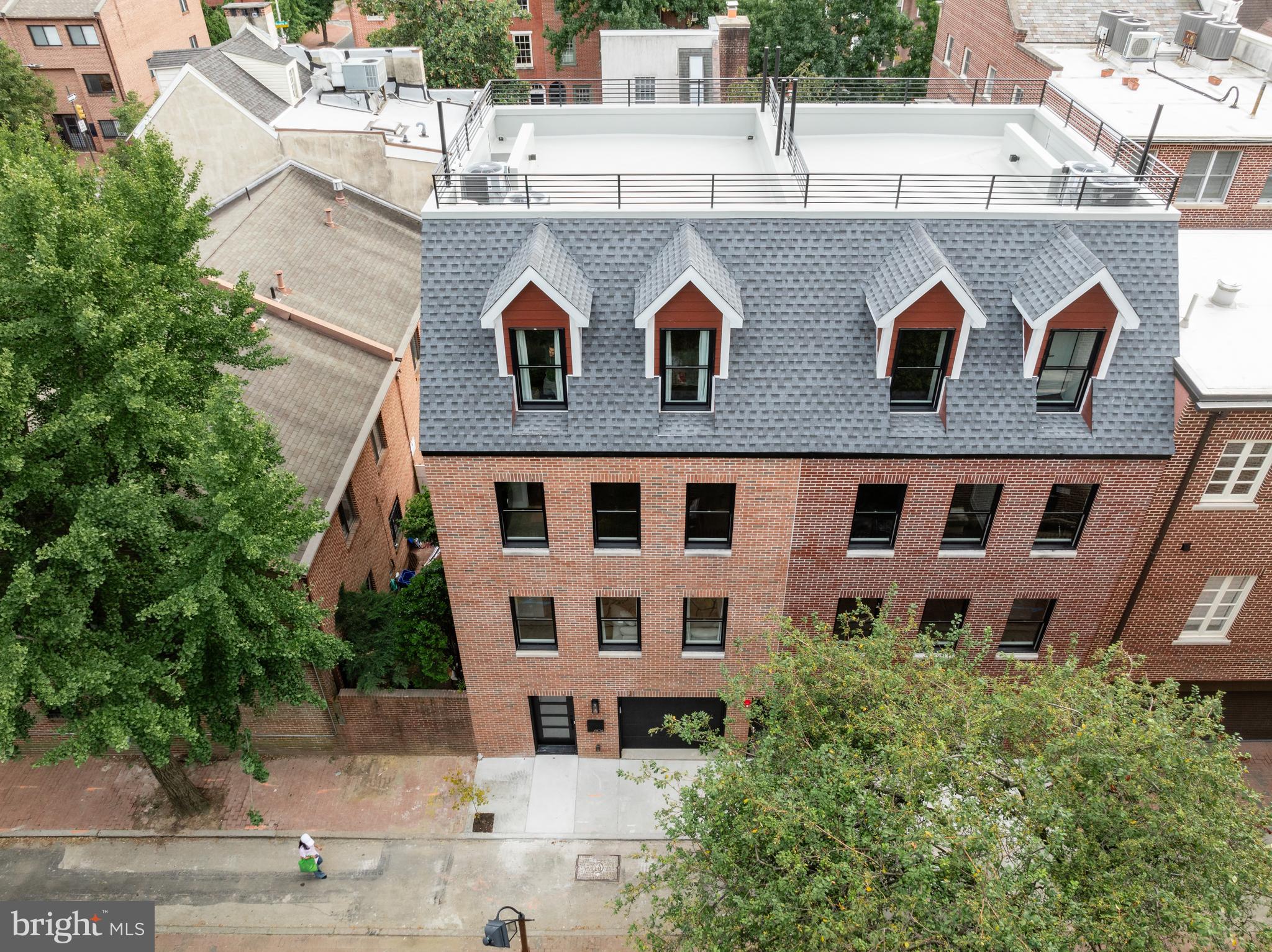 SOCIETY HILL - Residential