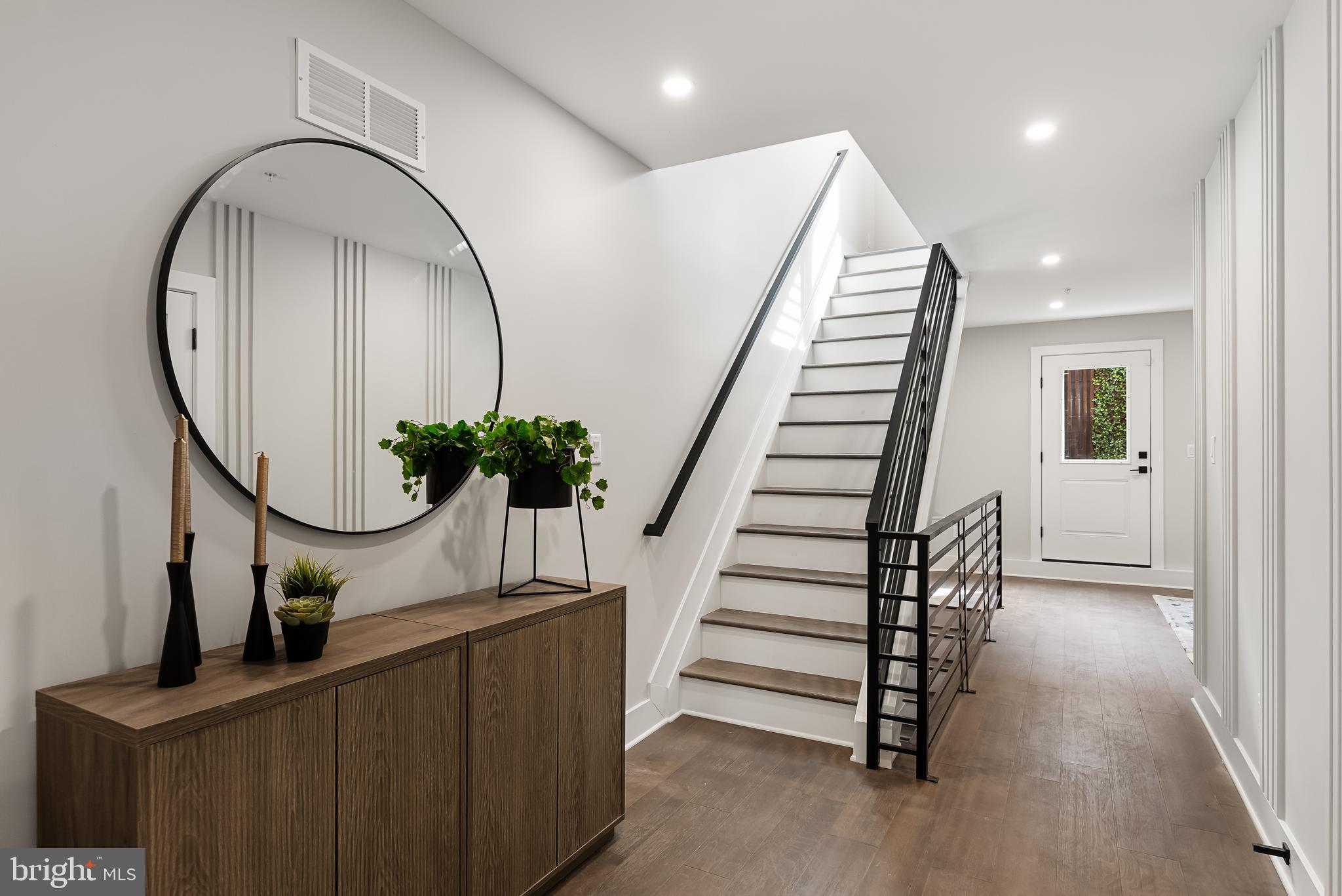 SOCIETY HILL - Residential