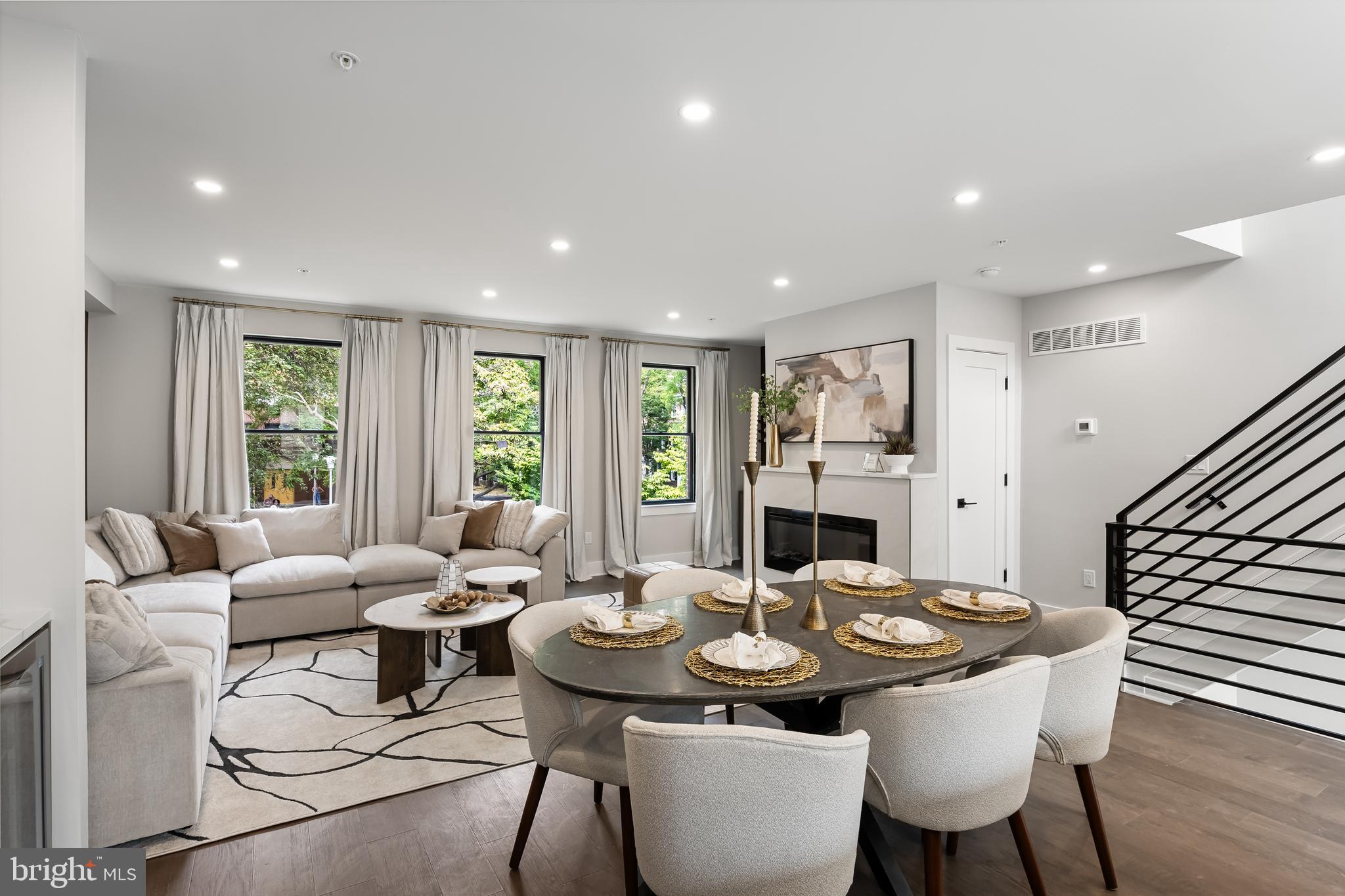 SOCIETY HILL - Residential