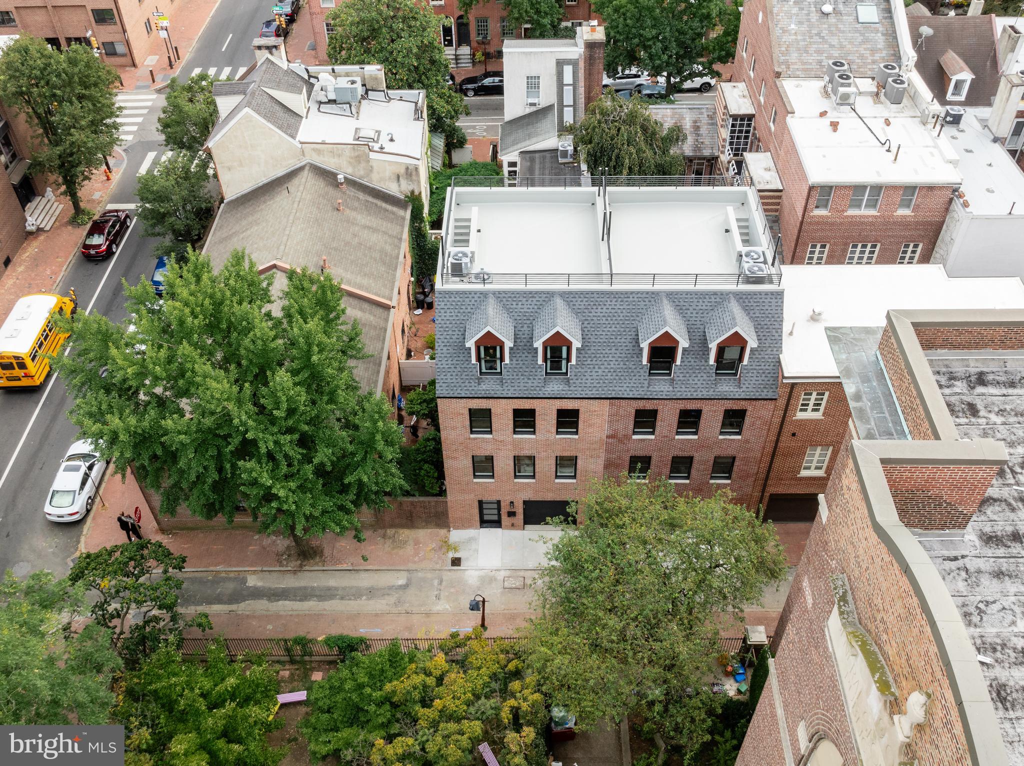 SOCIETY HILL - Residential