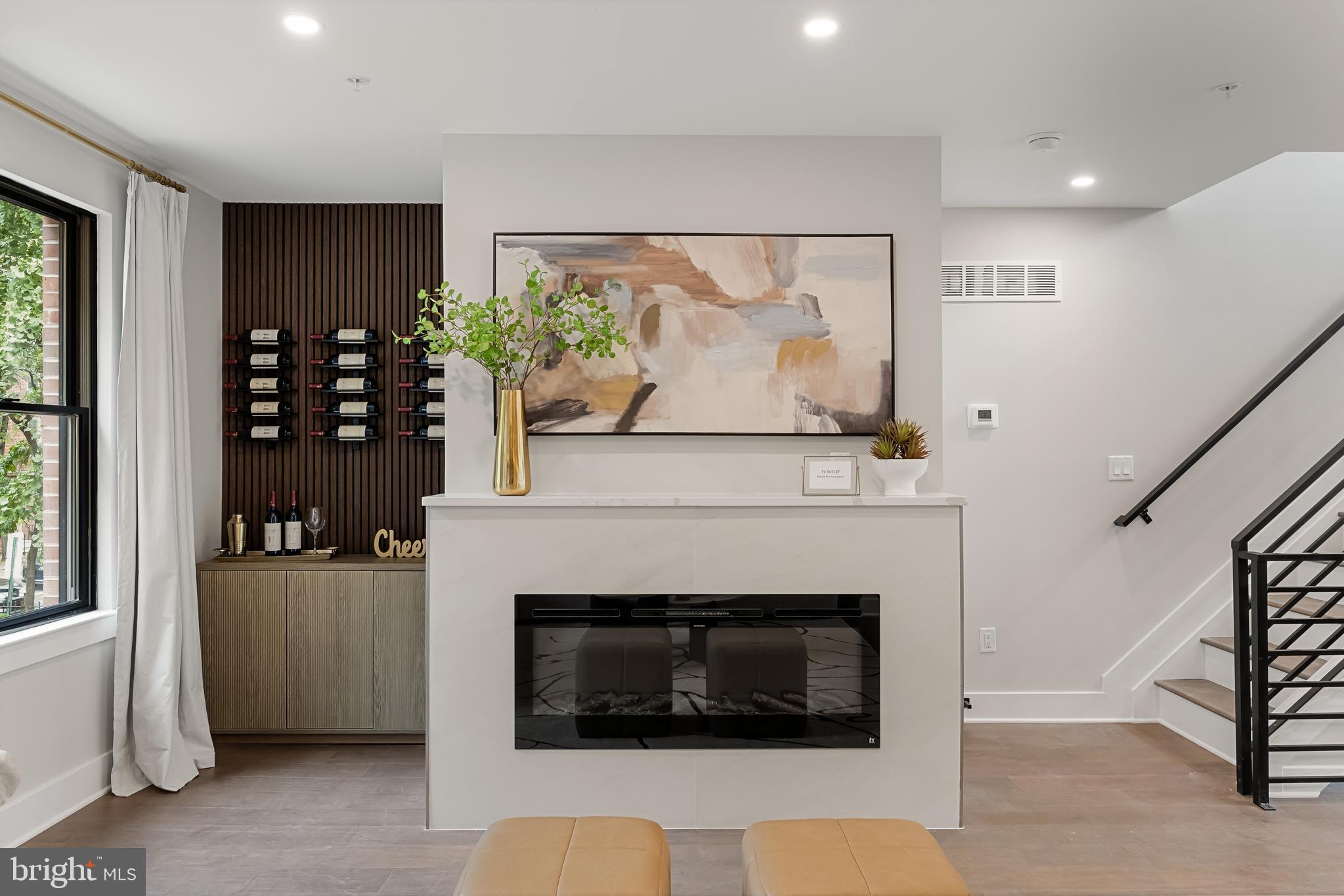 SOCIETY HILL - Residential