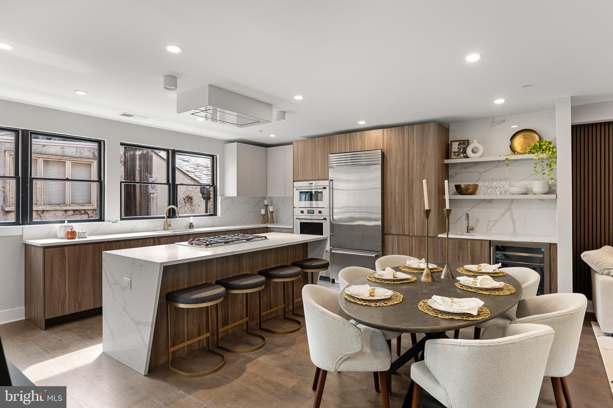 SOCIETY HILL - Residential