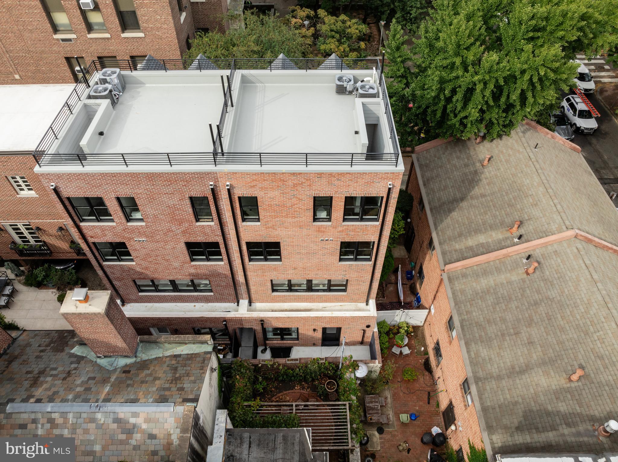 SOCIETY HILL - Residential