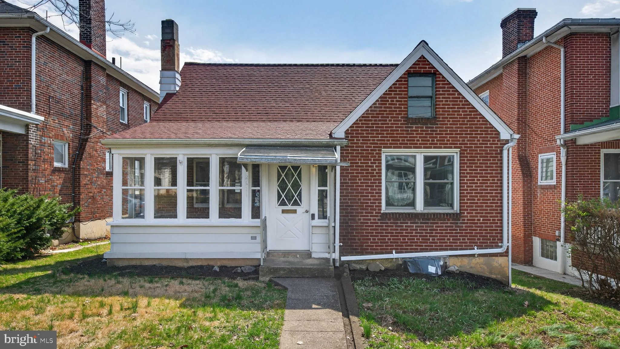 2611 Derry Street