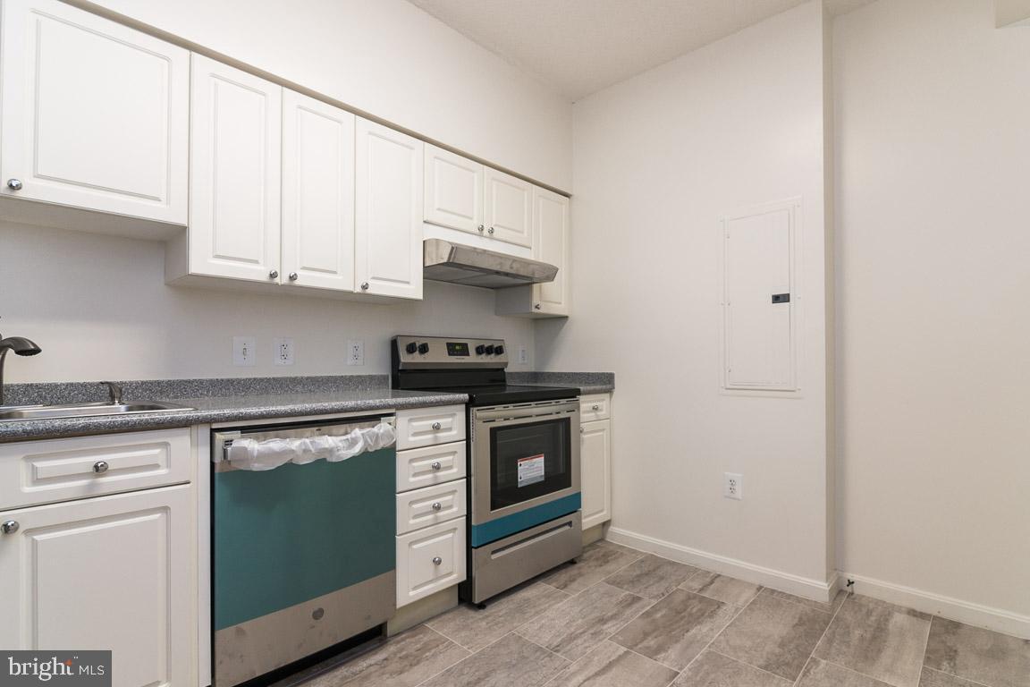 OVERLOOK AT LEISURE WORLD - Residential