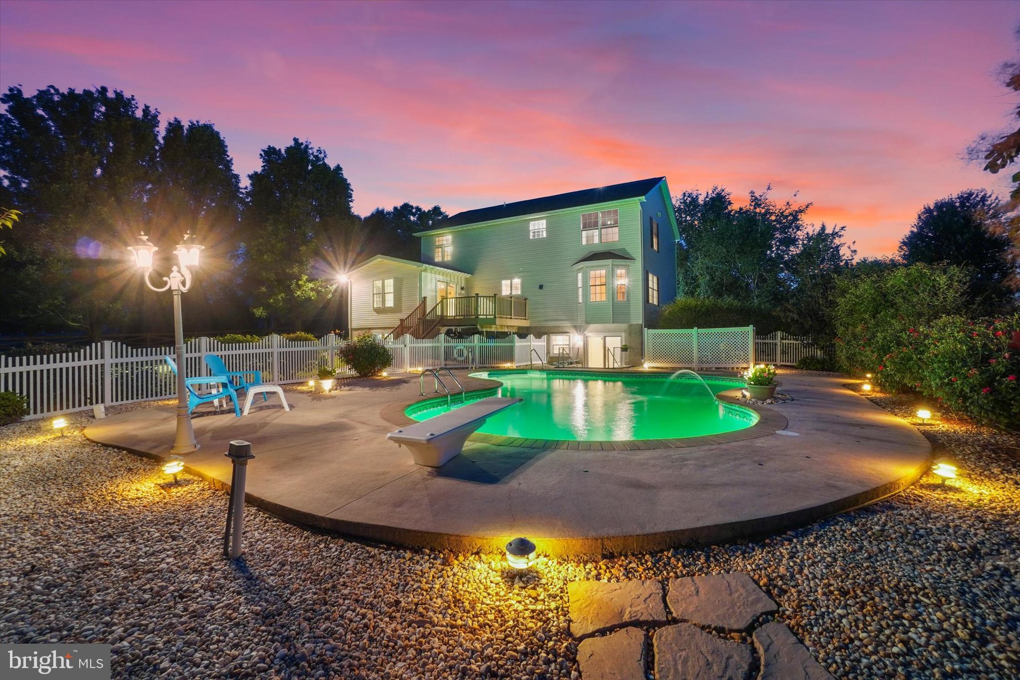 STEWARTSTOWN STATION - Residential