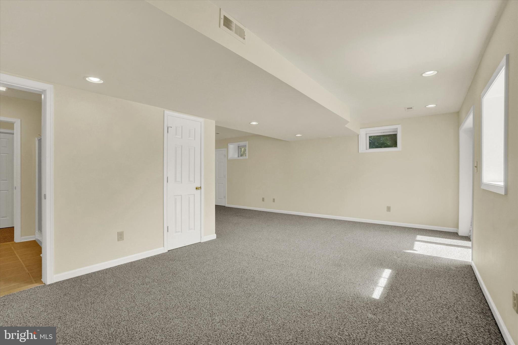 STEWARTSTOWN STATION - Residential