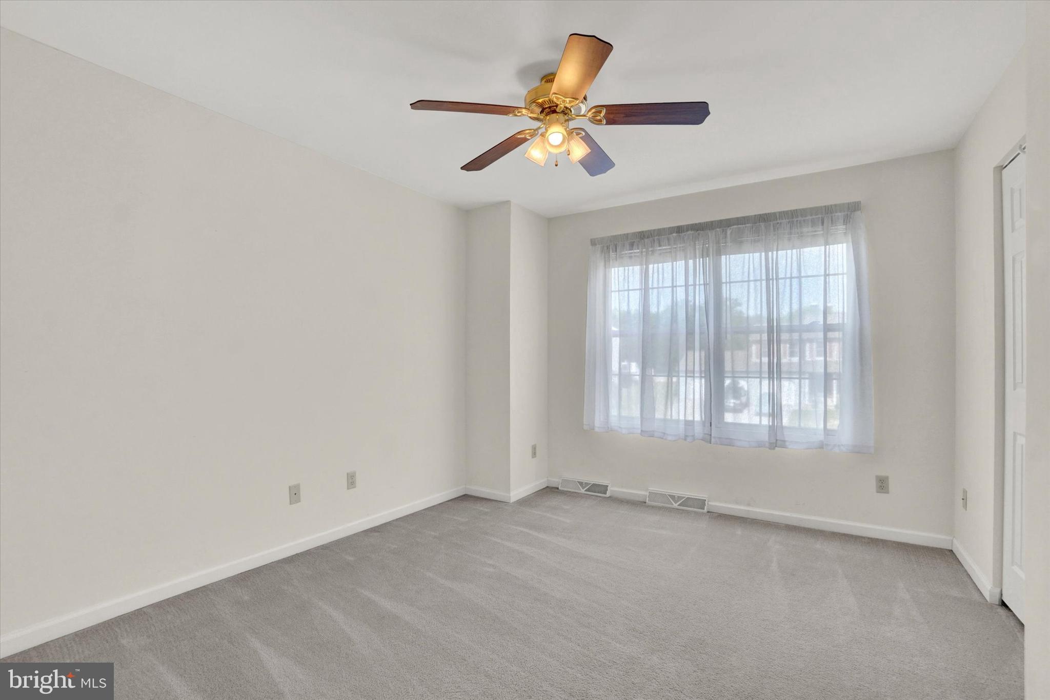 STEWARTSTOWN STATION - Residential