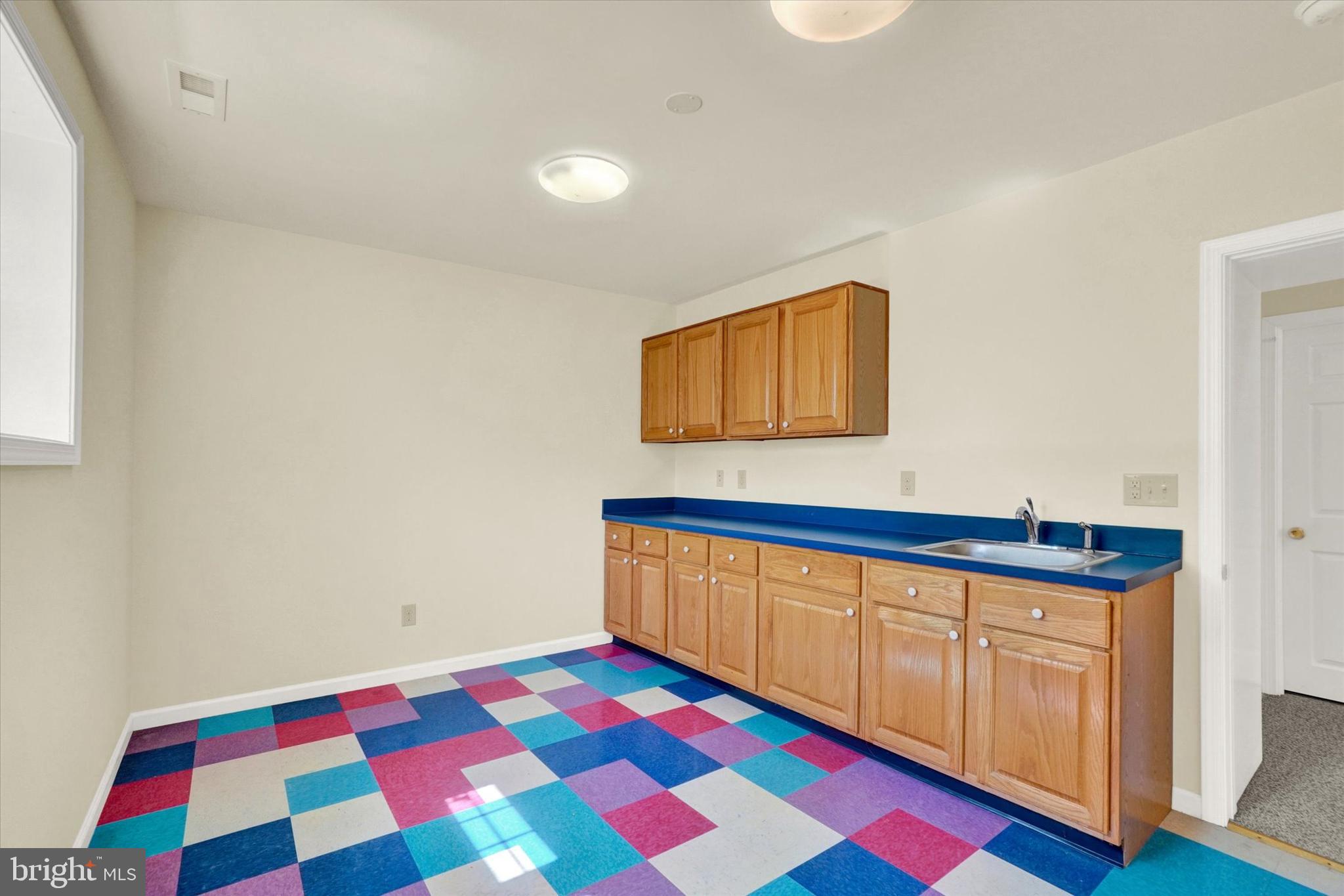 STEWARTSTOWN STATION - Residential