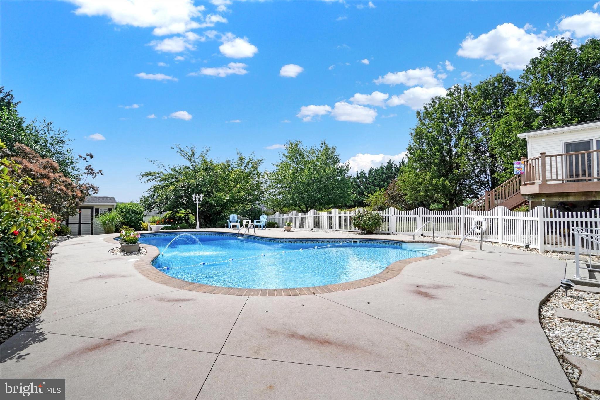 STEWARTSTOWN STATION - Residential