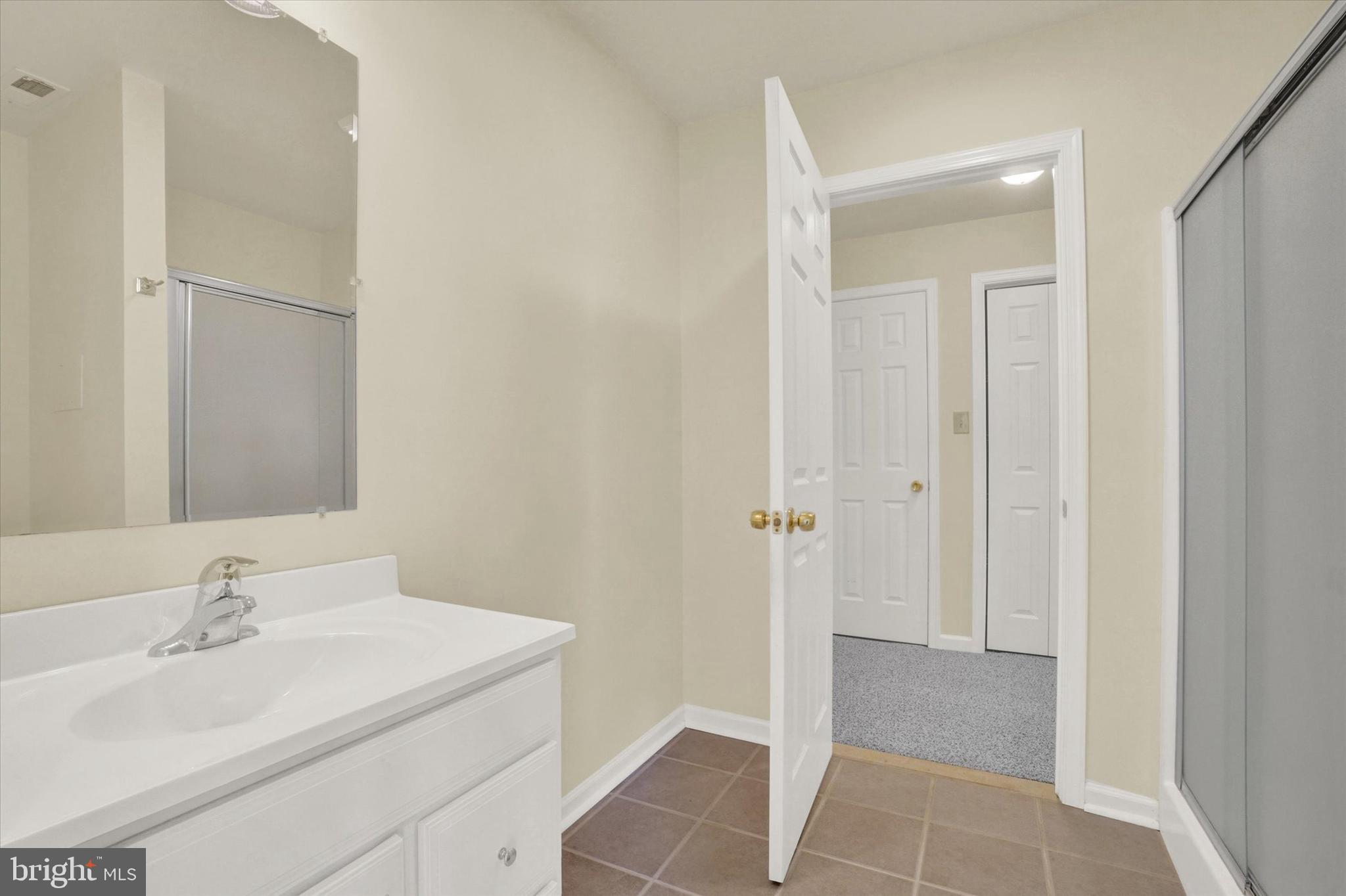 STEWARTSTOWN STATION - Residential