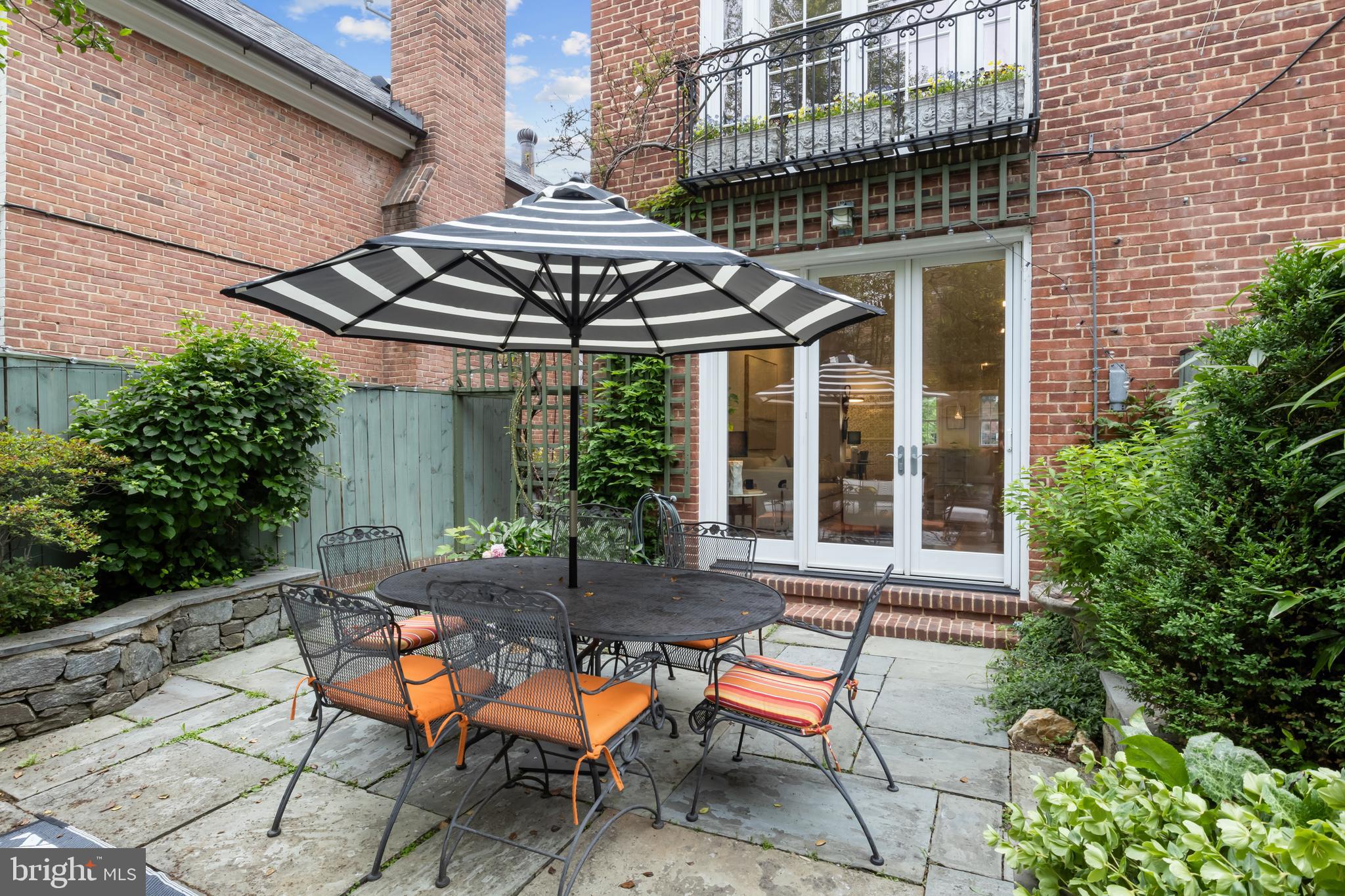 GEORGETOWN - Residential