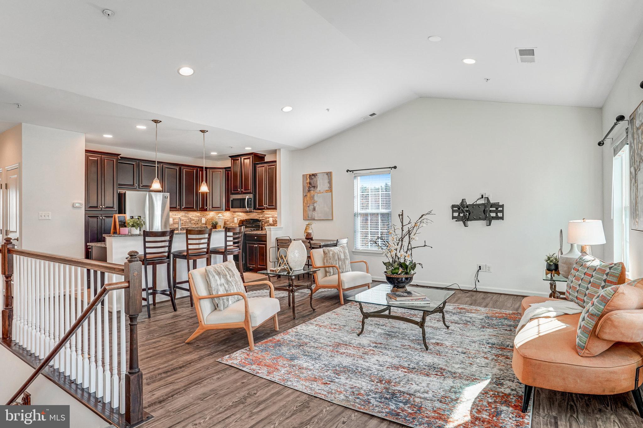 SOMERSET CONDO - Residential