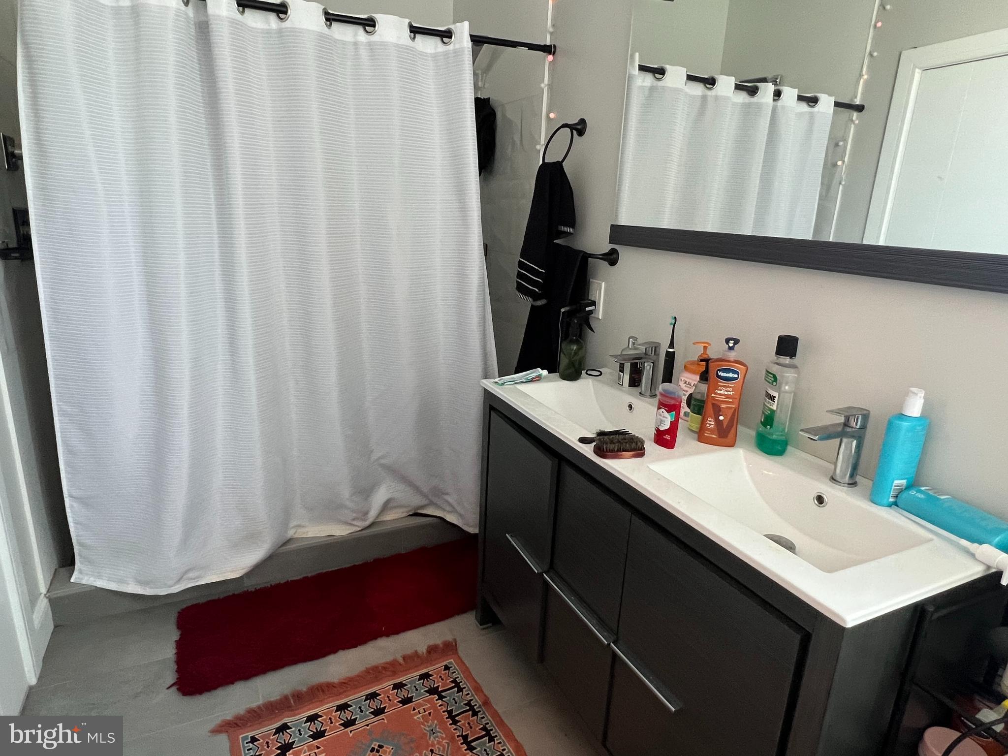 GRAYS FERRY - Residential Lease