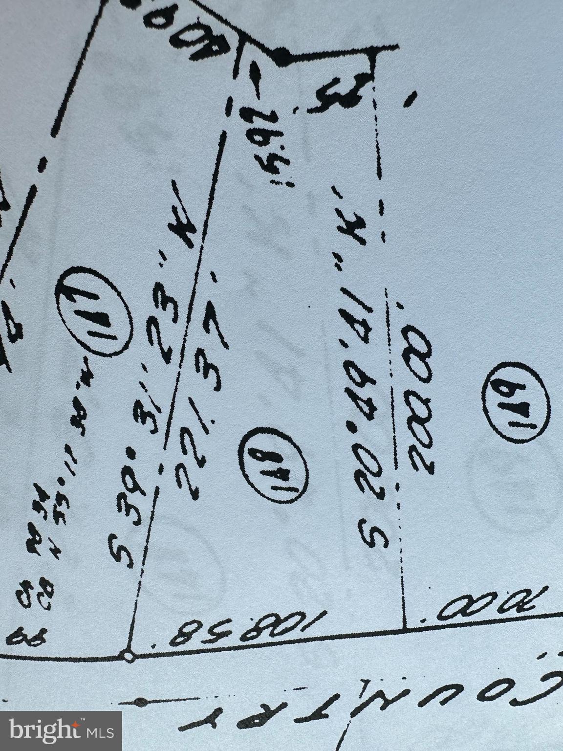 CAROLINE PINES - Land