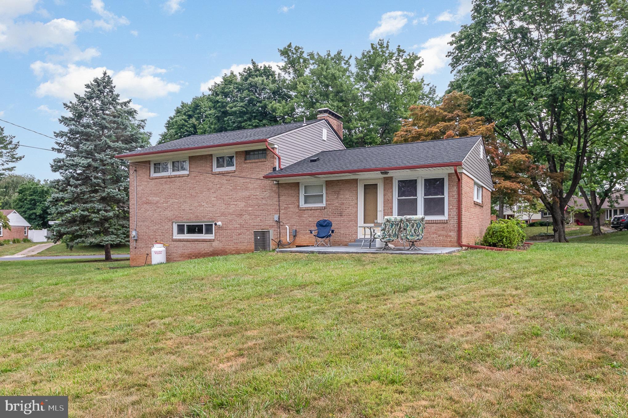 CEDAR CLIFF MANOR - Residential