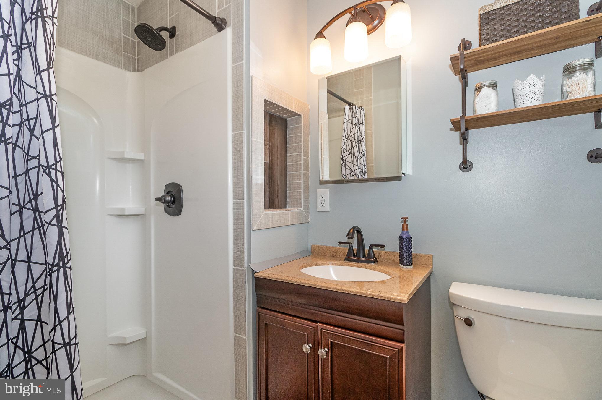 CEDAR CLIFF MANOR - Residential