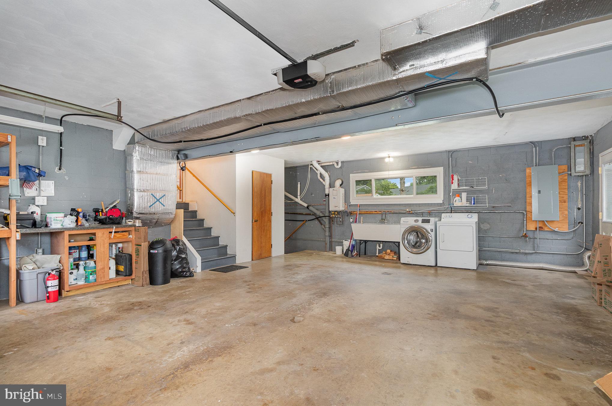 CEDAR CLIFF MANOR - Residential