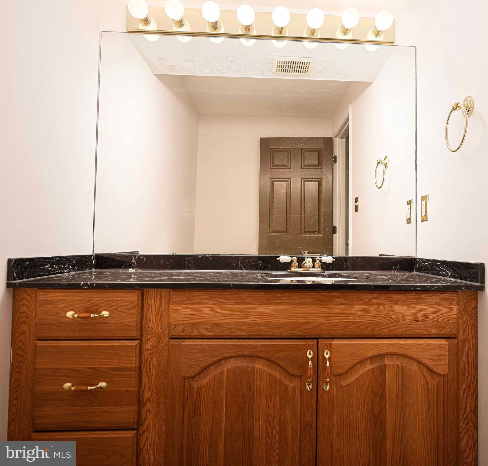 SINGER WOODS - Residential