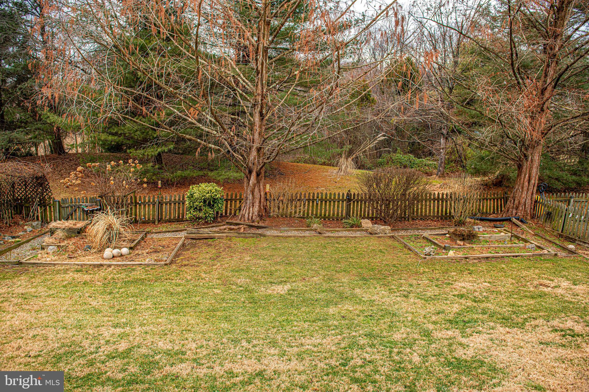 SINGER WOODS - Residential