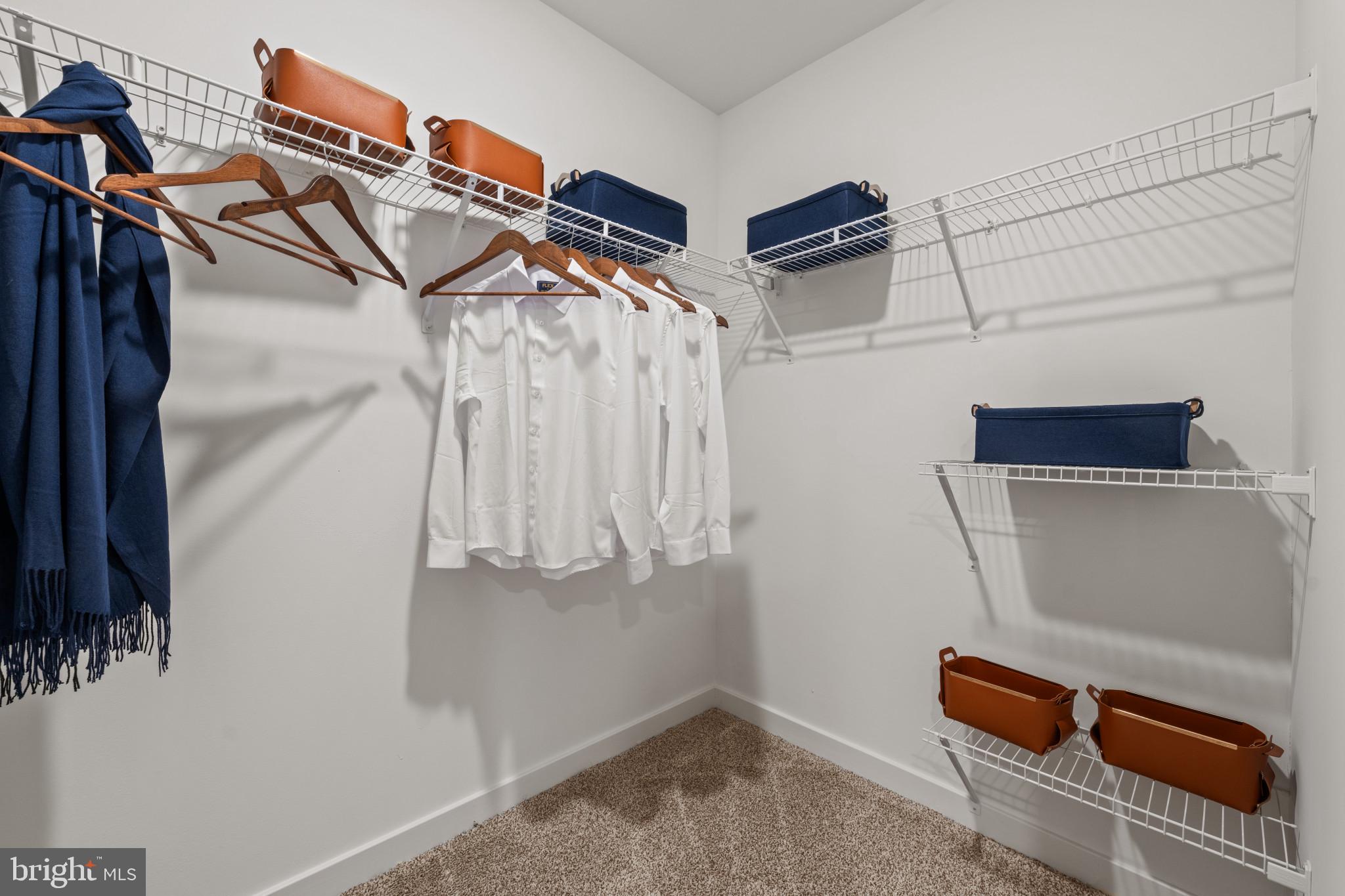 RIVERPOINTE - Residential