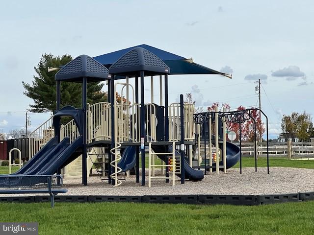 RIVERPOINTE - Residential