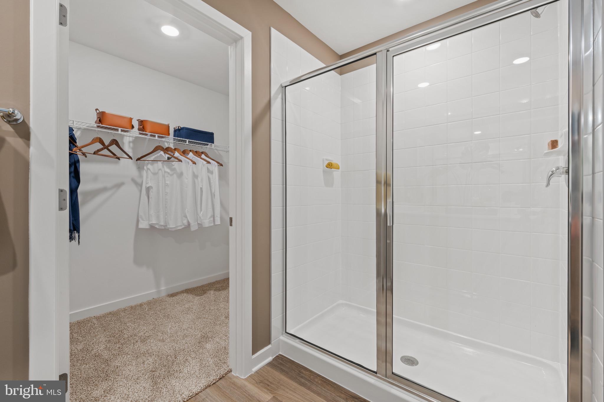 RIVERPOINTE - Residential