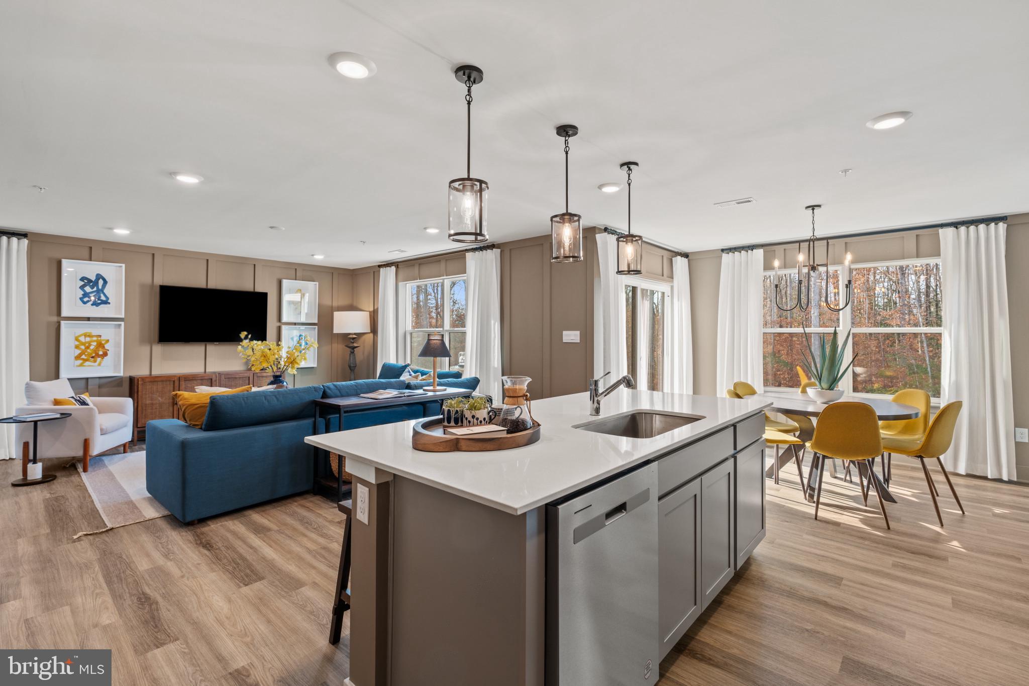 RIVERPOINTE - Residential