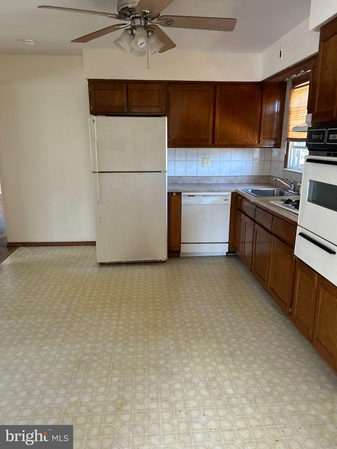 16 STEYN PLACE