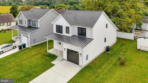Photo of 406 Boxwood Street, MILTON, DE 19968 (MLS # DESU2097634)