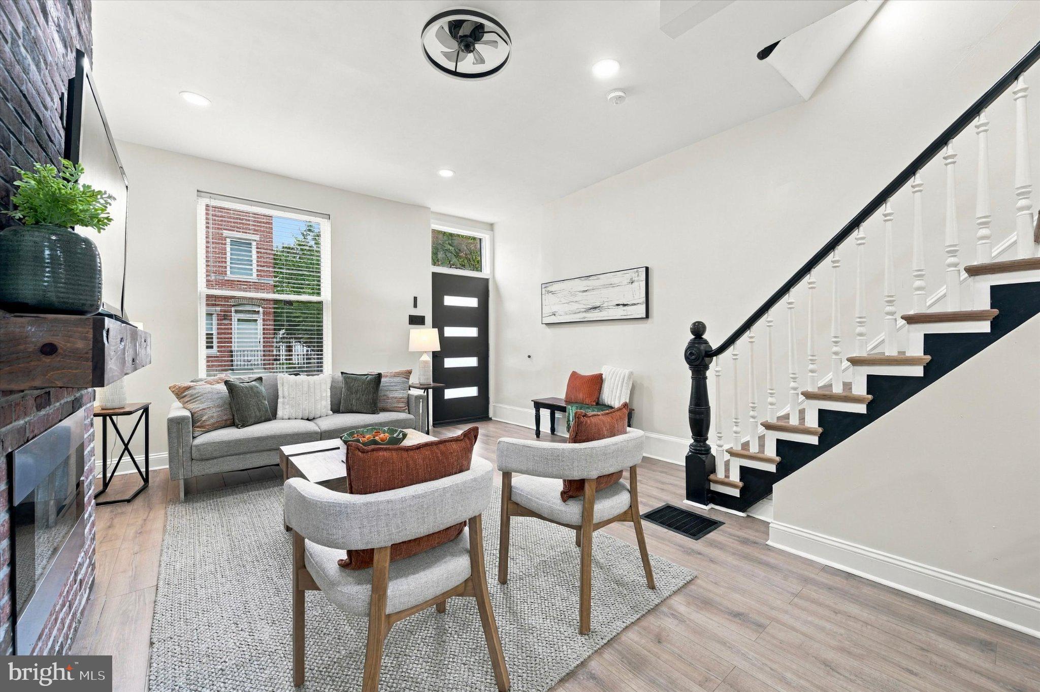 856 PERKIOMEN STREET 856