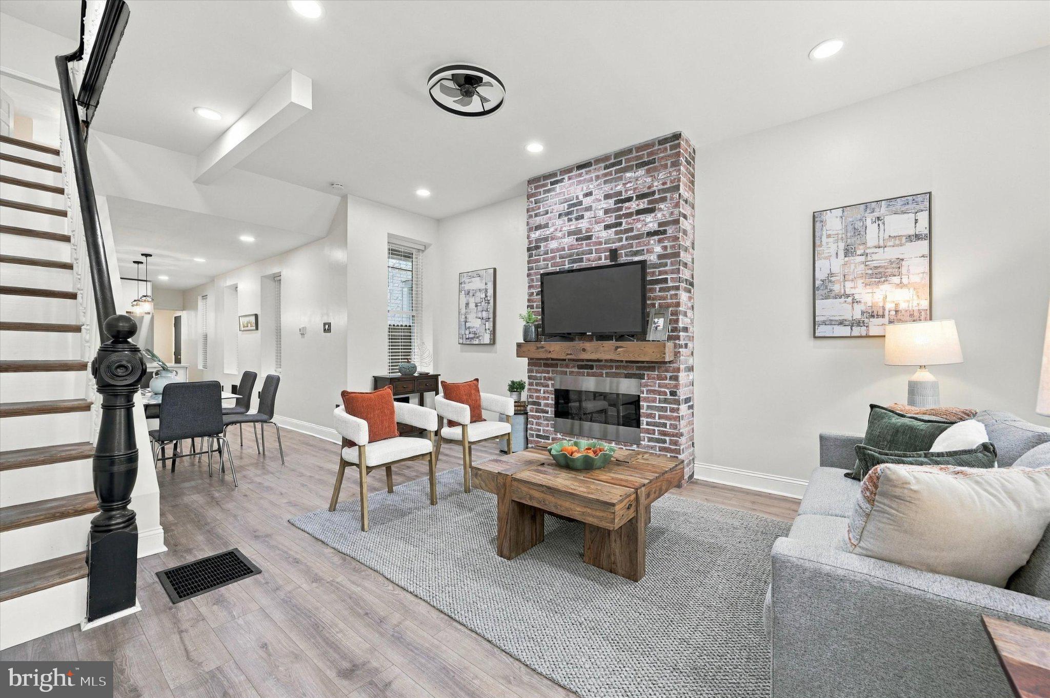 856 PERKIOMEN STREET 856